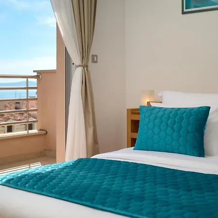 Sun Penthouse شقة سبليت