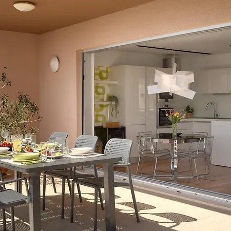 Sun Penthouse شقة سبليت