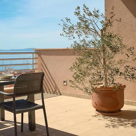 Sun Penthouse سبليت